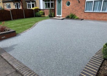 Gravel Driveways Contractors In Altrincham
